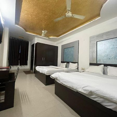 Blue Rose International, Family Hotel Agra  Eksteriør billede
