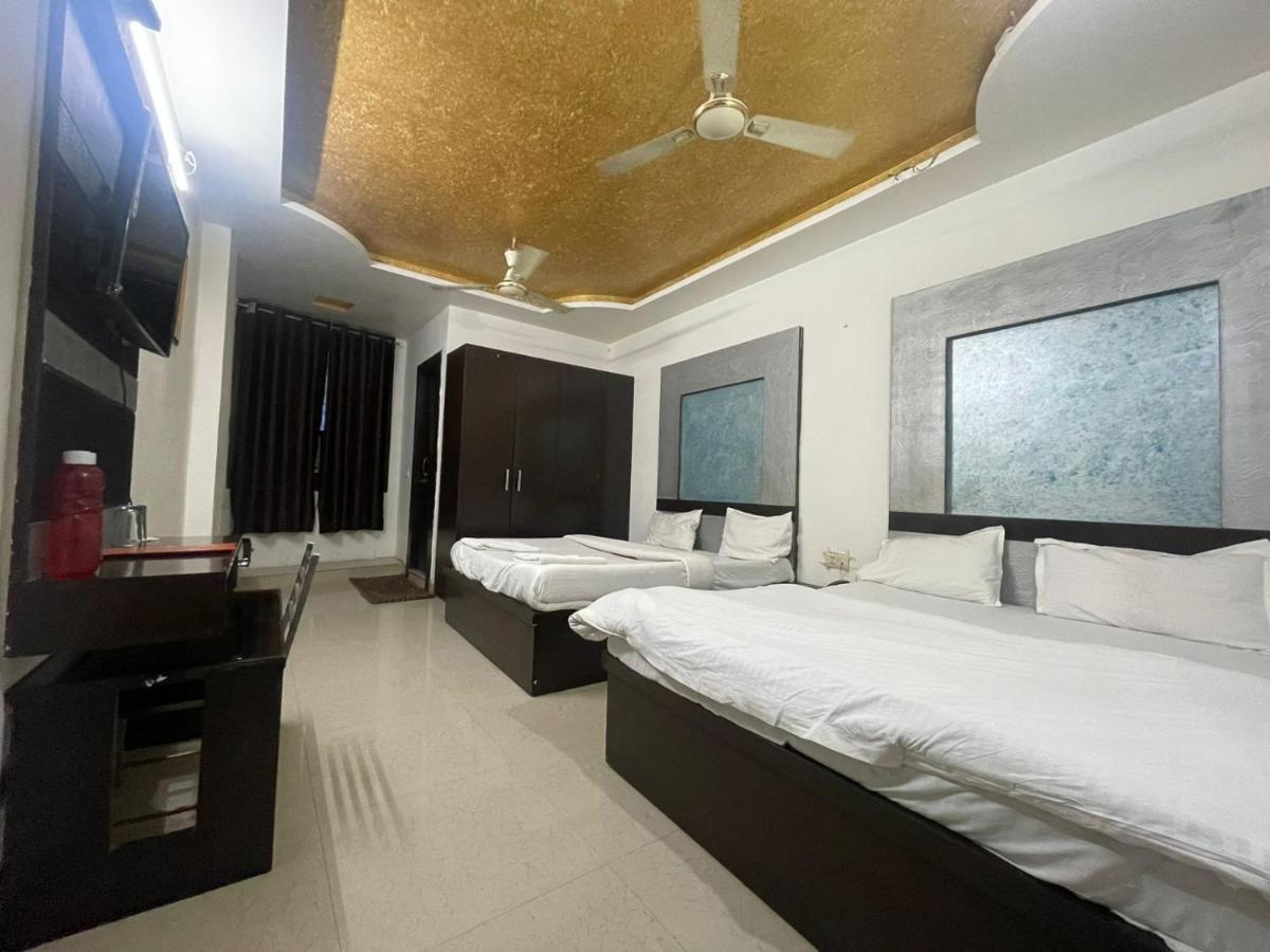 Blue Rose International, Family Hotel Agra  Eksteriør billede