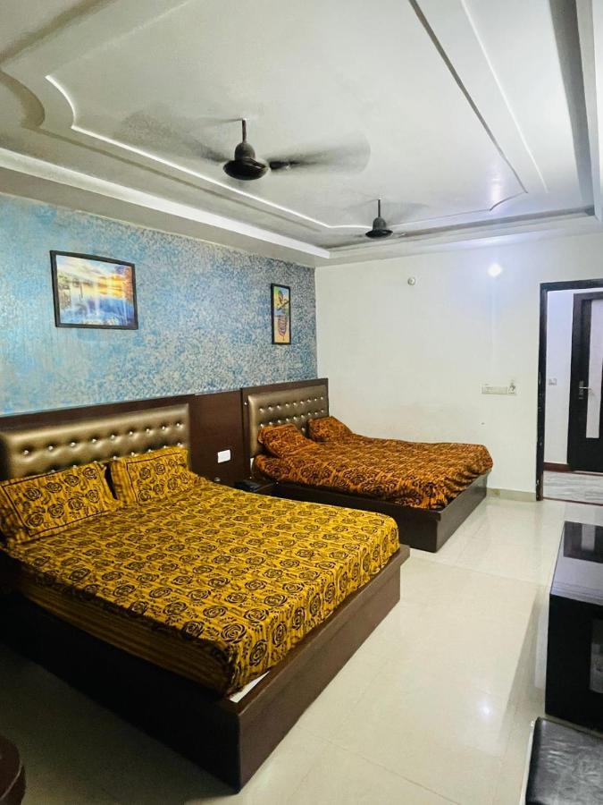 Blue Rose International, Family Hotel Agra  Eksteriør billede