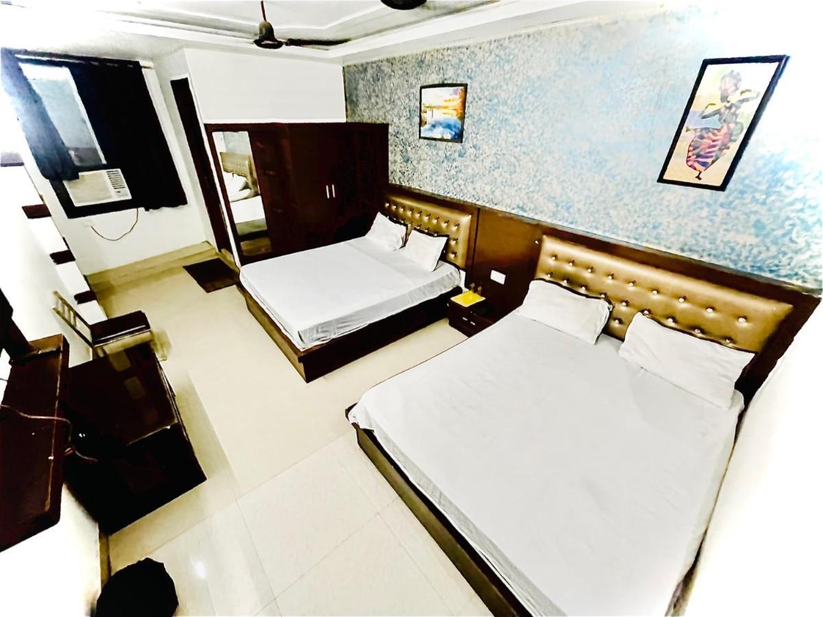Blue Rose International, Family Hotel Agra  Eksteriør billede